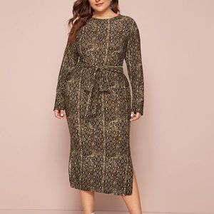 Snakeskin Side slit tie waist dress